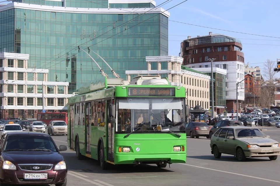 Троллейбусы № 9 и 12 временно курсируют через Танковое кольцо.