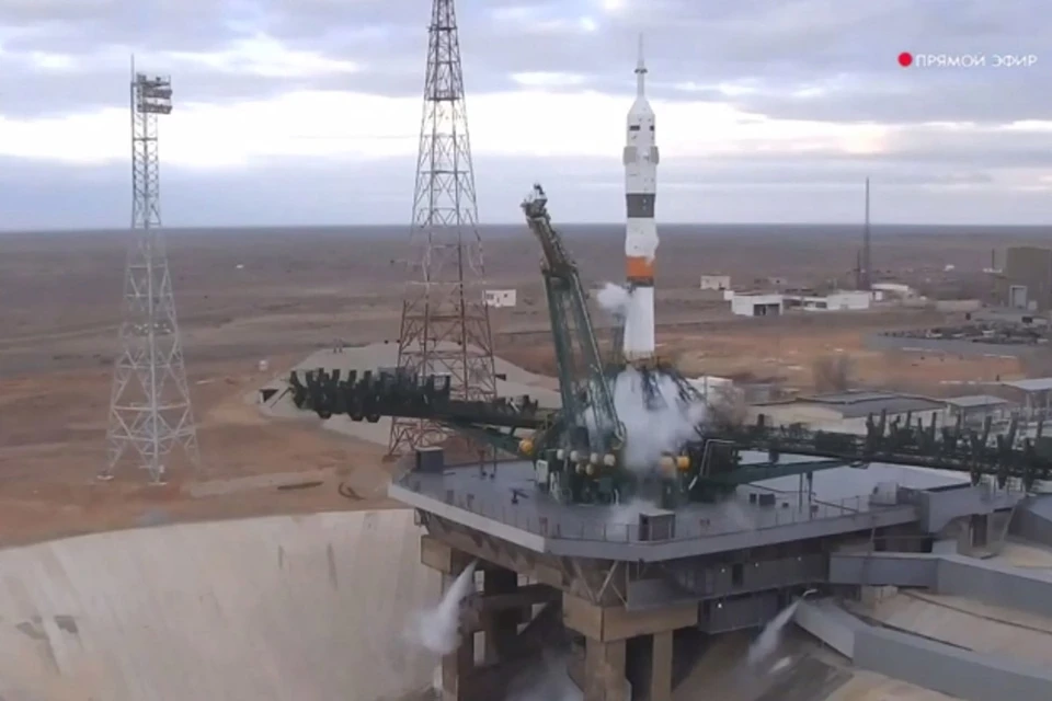 Пуск ракеты «Союз-2.1а» с кораблем «Союз МС-25» к Международной космической станции отменен, следует из трансляции Роскосмоса.