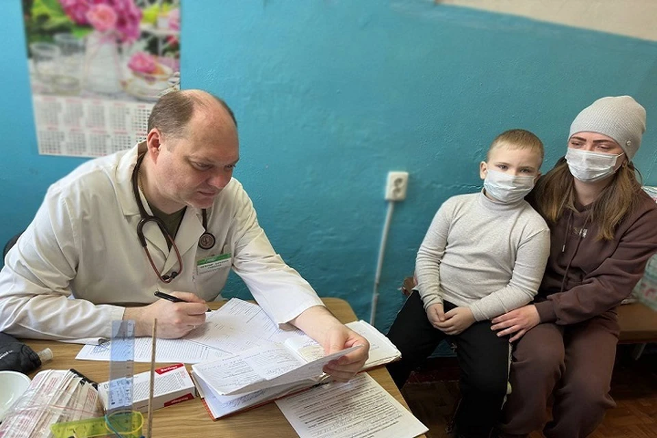 Врачи из Москвы прибыли в ДНР для медицинского осмотра детей. Фото: Минздрав ДНР