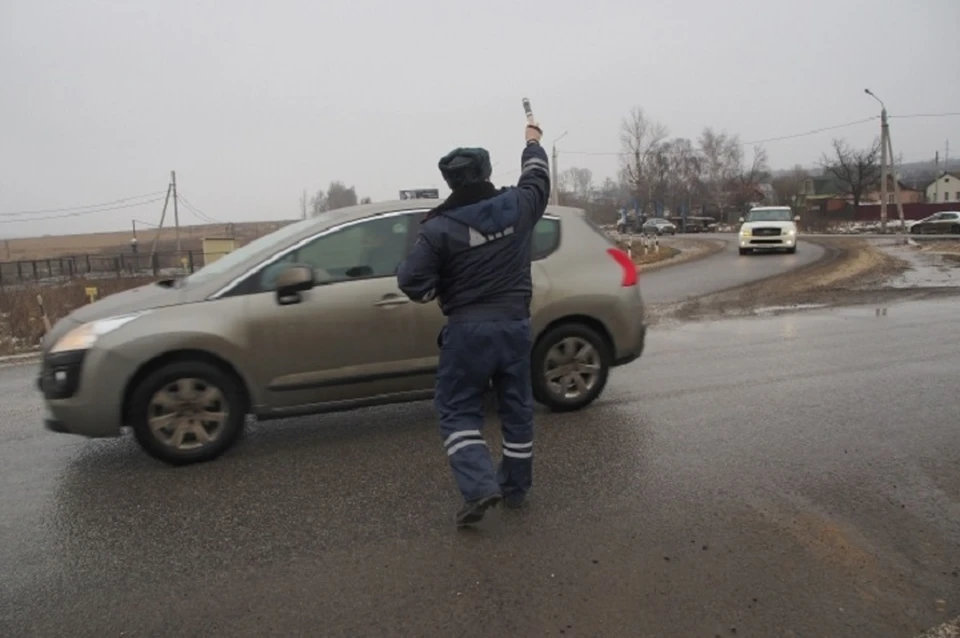На трассе в Якутии разбились два автомобиля Фото тематическое