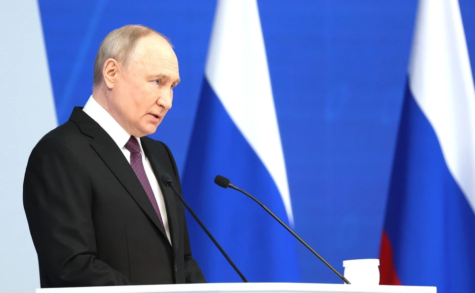 Путин обсудил с членами Совбеза борьбу с распространением идей неонацизма