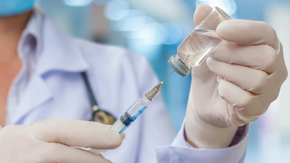 Команда ученых из Великобритании начала разработку первой в мире вакцины от рака легких. Фото:соцсети