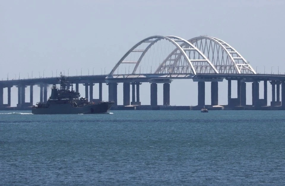 Движение авто по Крымскому мосту перекрыли 23 марта
