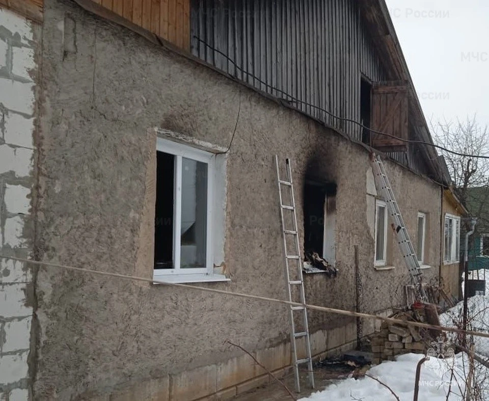 При пожаре в Боровском районе пострадали минимум два человека
