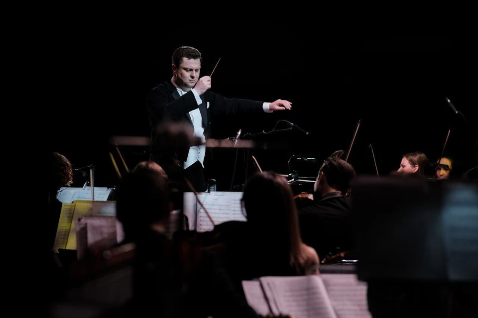 Дирижер оркестра «Таврический» назвал первый концерт после теракта в «Крокусе» ответом террористам. Фото: t.me/msgolikov
