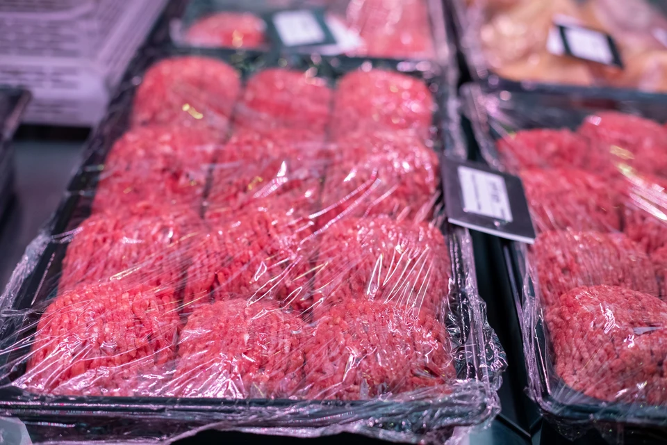 В Норильске местные жители пожаловались на протухшую говядину в магазинах