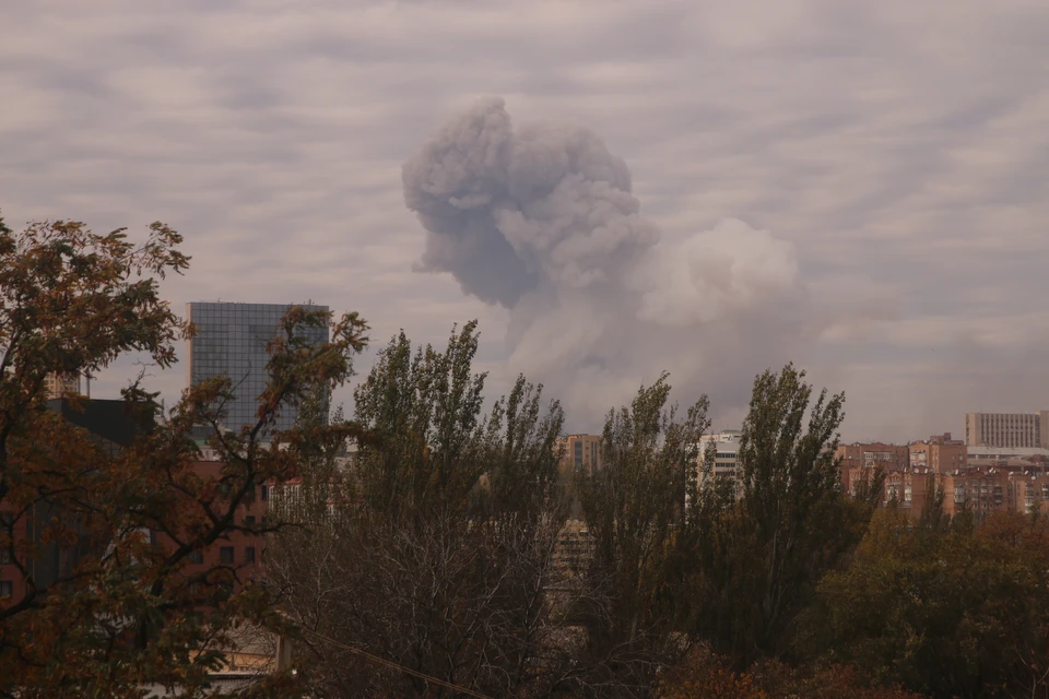 В Днепропетровской области звучат взрывы, город Каменское частично обесточен