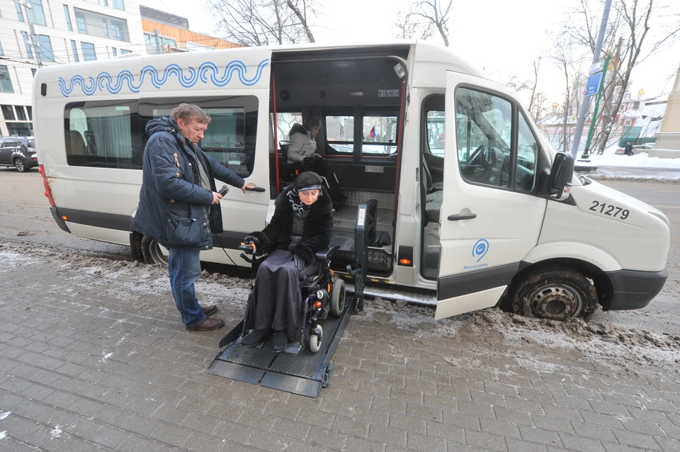В Севастополе действует особая мера поддержки для инвалидов - социальное такси Фото: архив "КП"