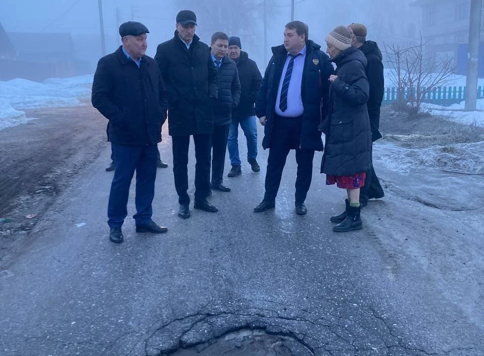 Глава Ульяновска пообещал жительнице города отремонтировать улицу Дачную | ФОТО: телеграм-канал Александра Болдакина