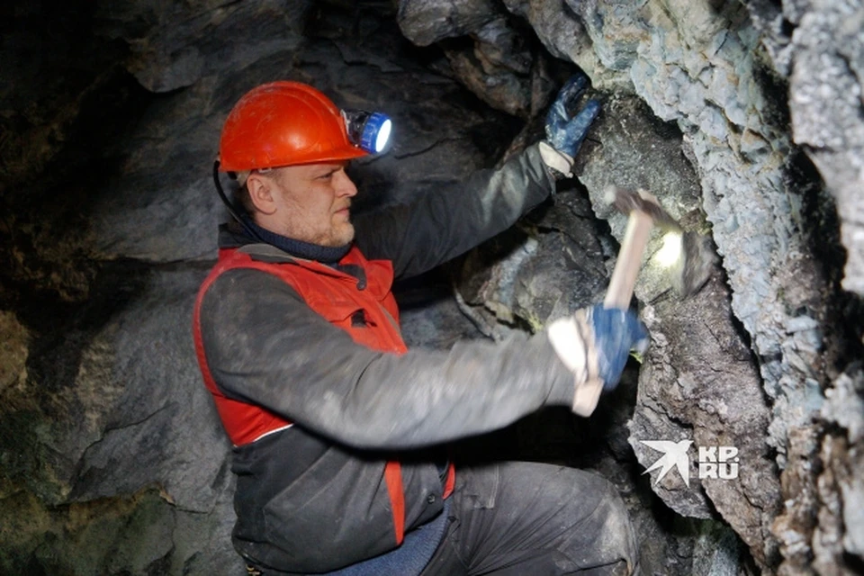 Под завали в краснотурьинской шахте оказались пять человек
