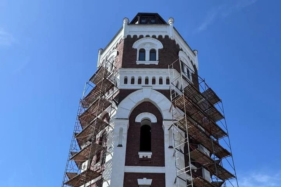Водонапорная башня высотой 33 метра была построена в 1910 году по проекту известного архитектора Виктора Нильсена. Фото: ППК «ЕЗСС»