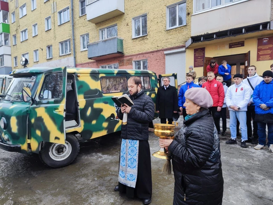 Кузбасс отправил очередную помощь мирным и военным на Донбасс. Фото - АПК.