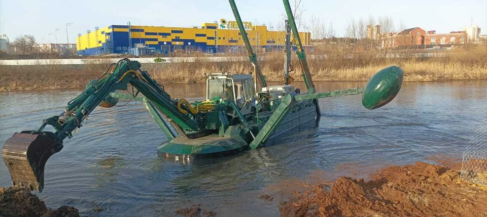 В Челябинске начали чистить реку. Фото: минэкологии Челябинской области.