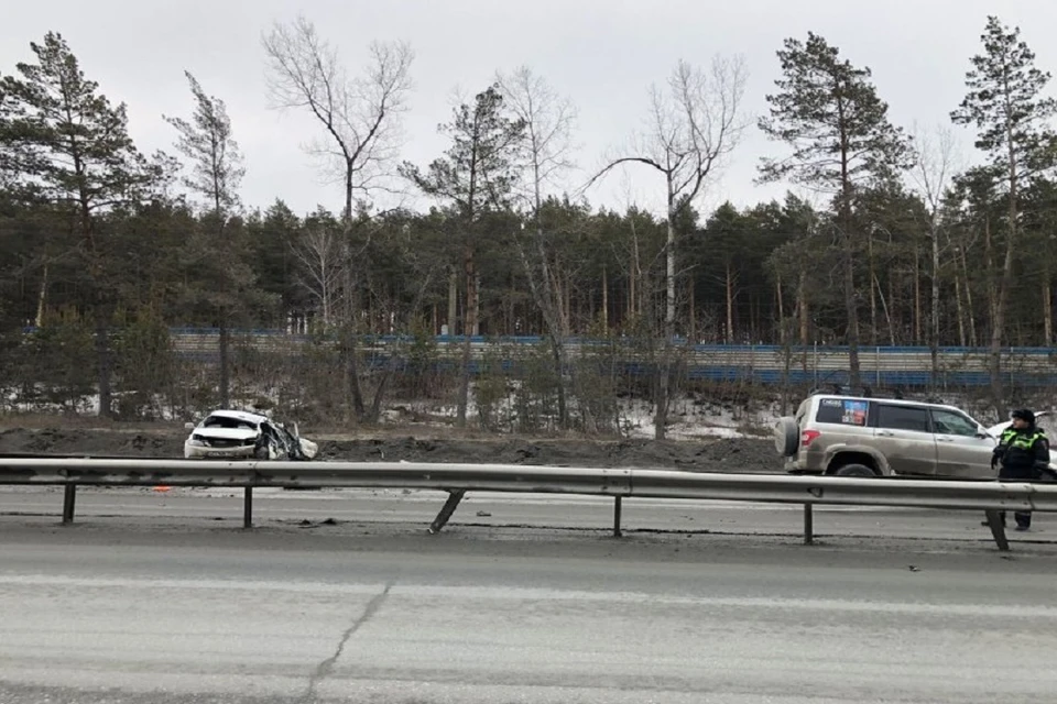 Два автомобиля жестко столкнулись на Старом шоссе в Новосибирске. Фото: ГИБДД по Новосибирску.