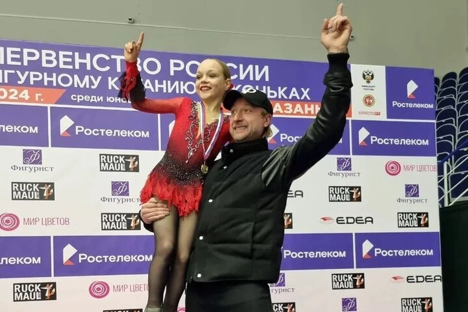 Елена Костылева недавно перешла из школы «Москвич» в группу к двукратному олимпийскому чемпиону Евгению Плющенко. Фото: @angels_of_plushenko