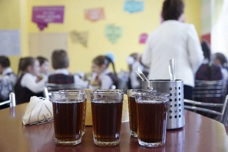 Пушилин заявил, что в 272 школах ДНР организовано горячие питание