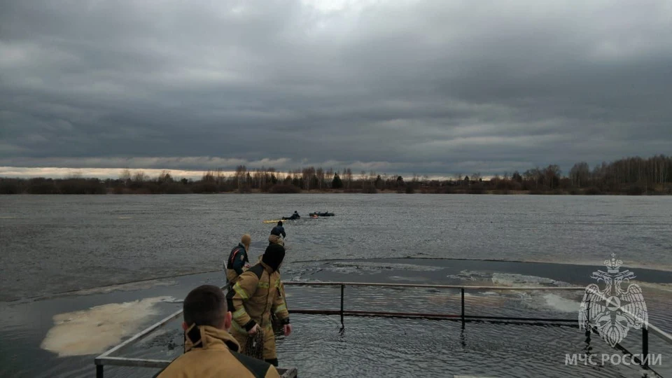 Нижегородские спасатели вытащили из воды тонущего 72-летнего рыбака