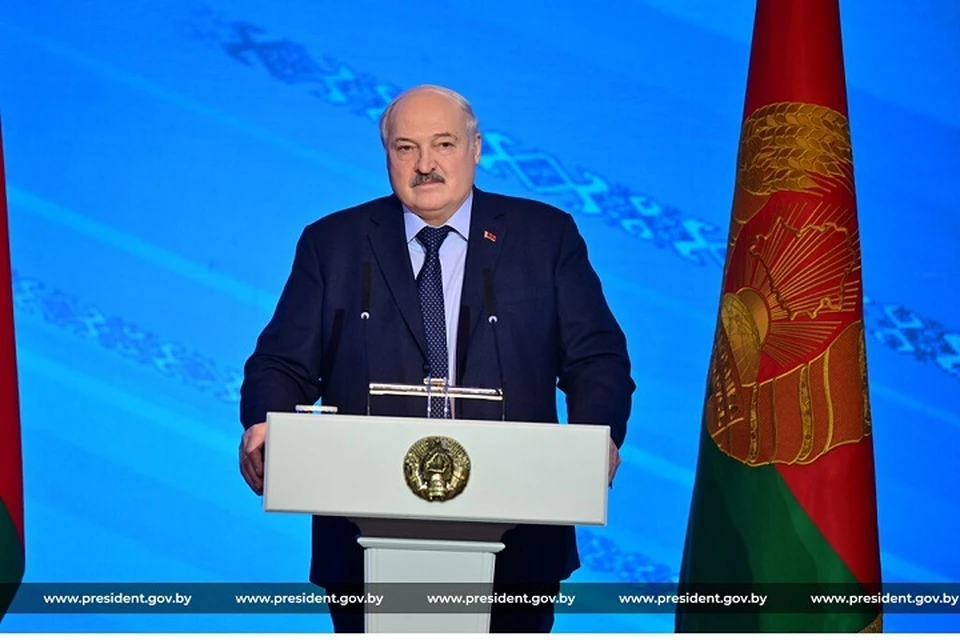 Лукашенко сказал, сколько белорусским предприятия нужно поставить автобусов и троллейбусов в Россию. Фото: архив president.gov.by.