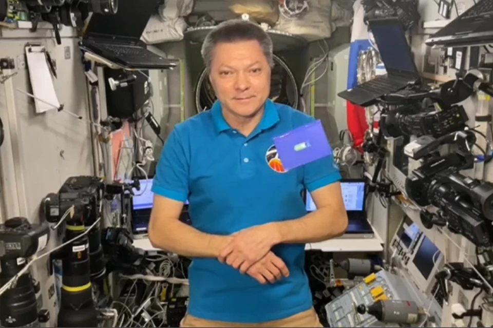 Олег Кононенко не впервые читает стихи о Якутии в космосе Фото: скриншот с видео