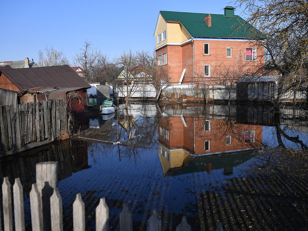 Две дороги затопило в Нижегородской области из-за паводка - KP.RU