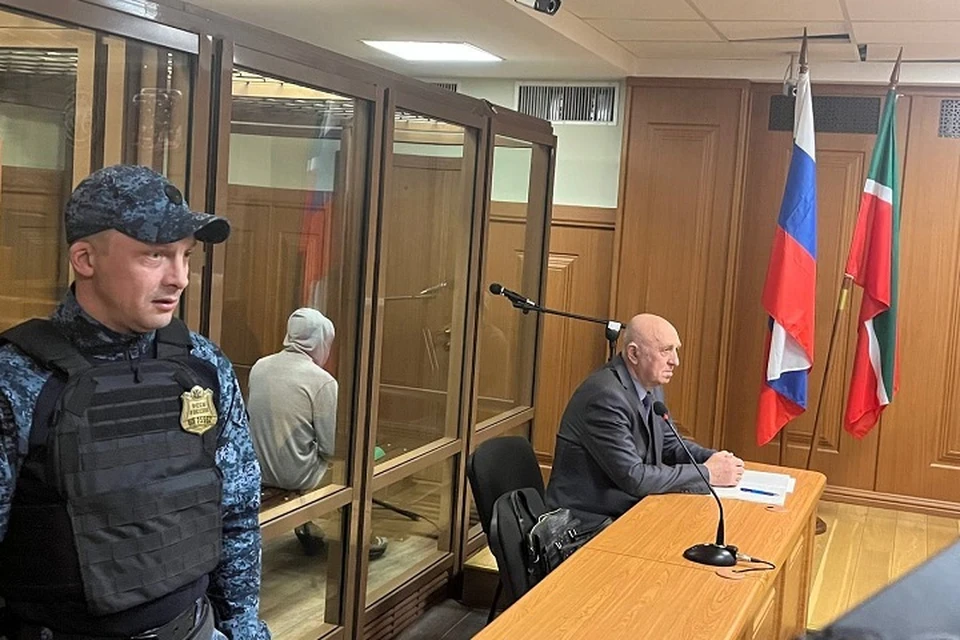 На суде Тагиров прятался от камер.