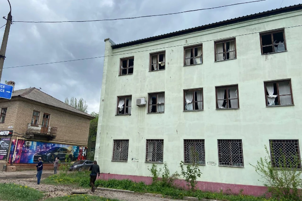 Последствия вражеского обстрела больниц в прифронтовом городе. Фото: Администрация города Горловка