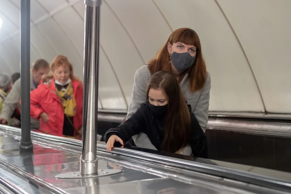 В 2022 году случаев самовольной остановки эскалаторов в Петербурге насчитали 1151.