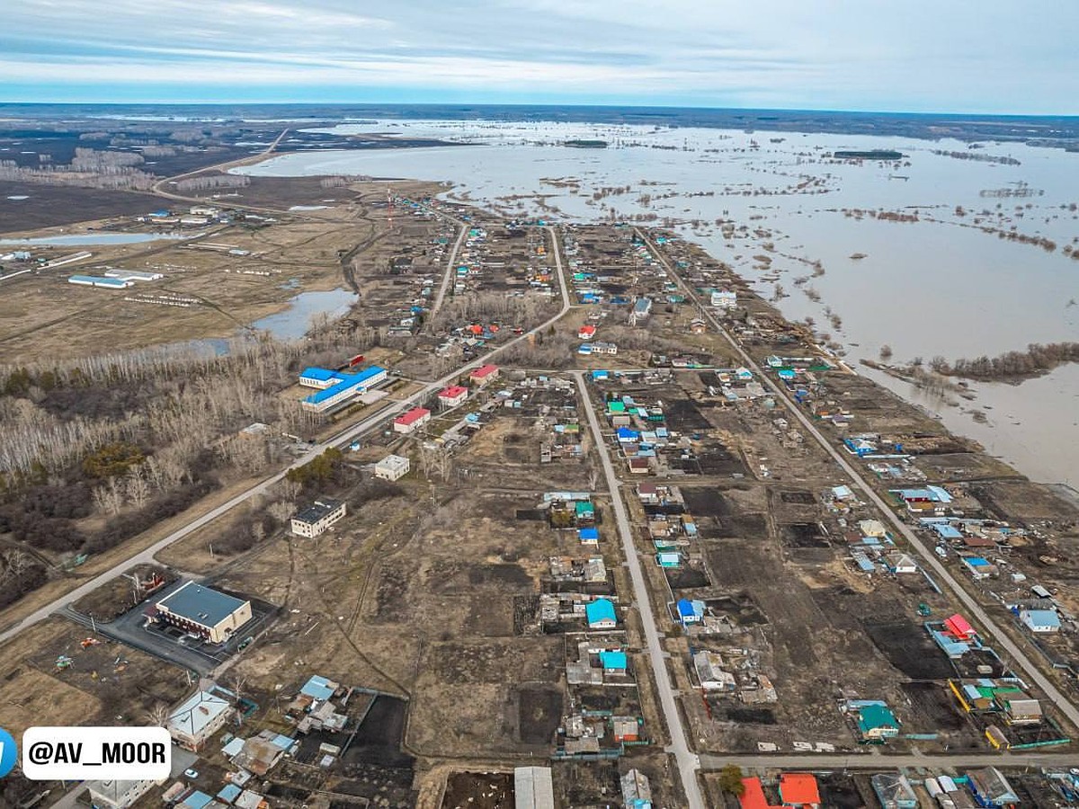 За сутки уровень воды в реке Ишим в Тюменской области увеличился больше чем  на 3 метра - KP.RU