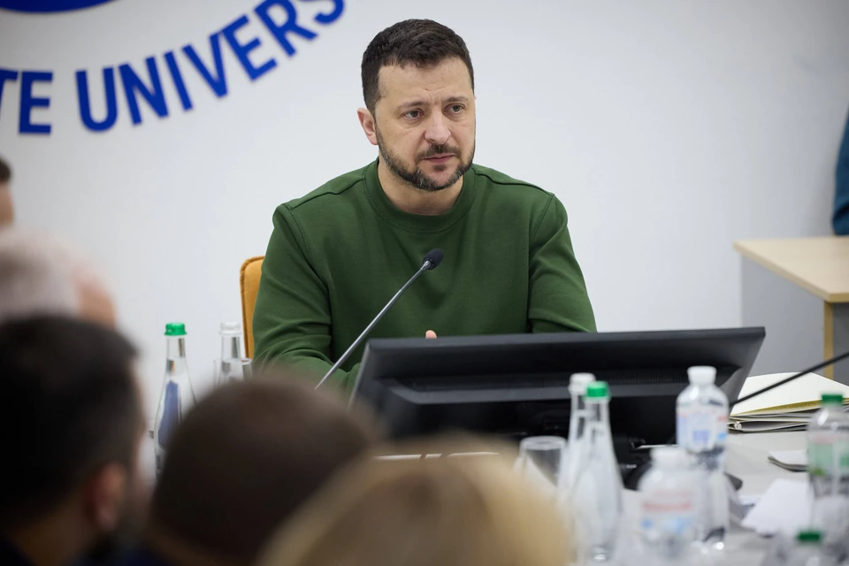 Полковник Макгрегор: после разгрома ВСУ Зеленский попытается бежать из Украины