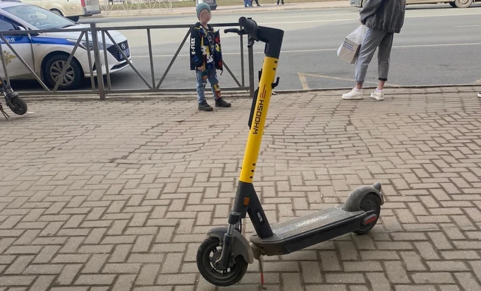 О запрете электросамокатов в Верхнем городском парке напомнила мэрия Рязани.