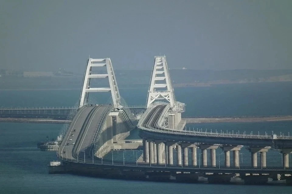 Крымский мост перекрывали на 11 минут 22 апреля
