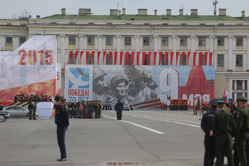 Украшать Петербург к 9 мая начнут сразу после Дня весны и труда.