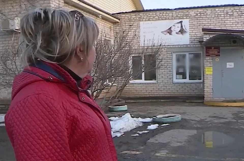 Наталья Житникова ищет пропавшего сына. Фото скрин передачи Андрея Малахова.