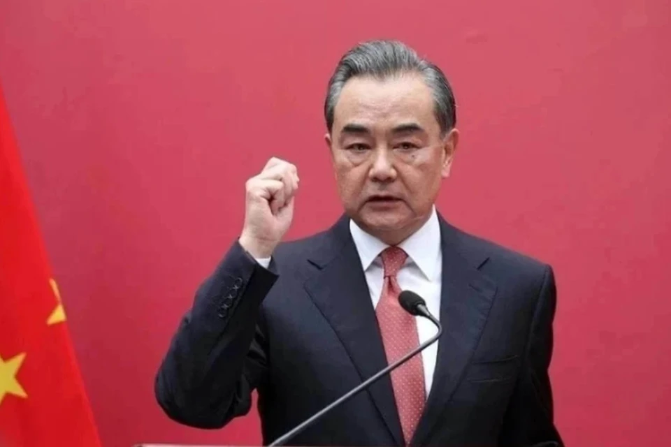 Глава МИД Китая Ван И: наблюдается риск усугубления украинского кризиса