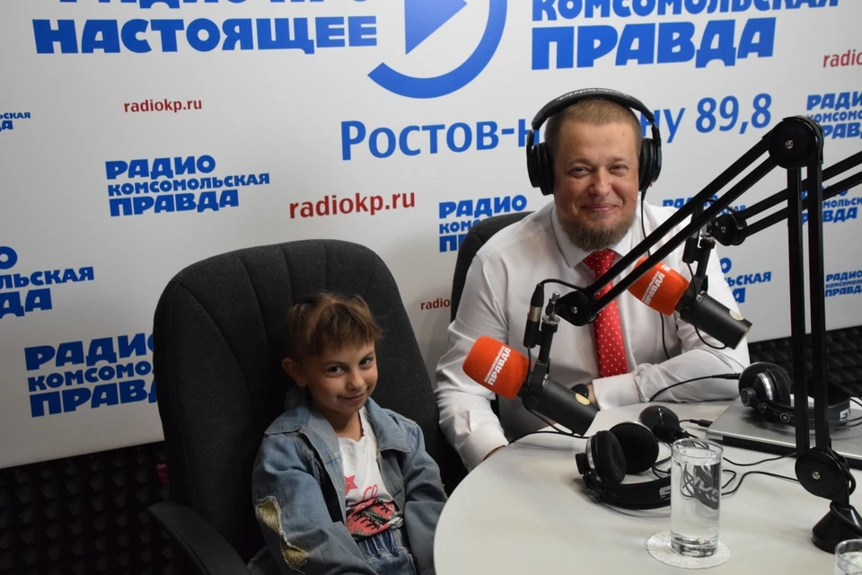 В эфире радио «Комсомольская правда - Ростов» поговорили с Алесей Дурманенко об уважительном отношении к людям, которые за нами убирают.
