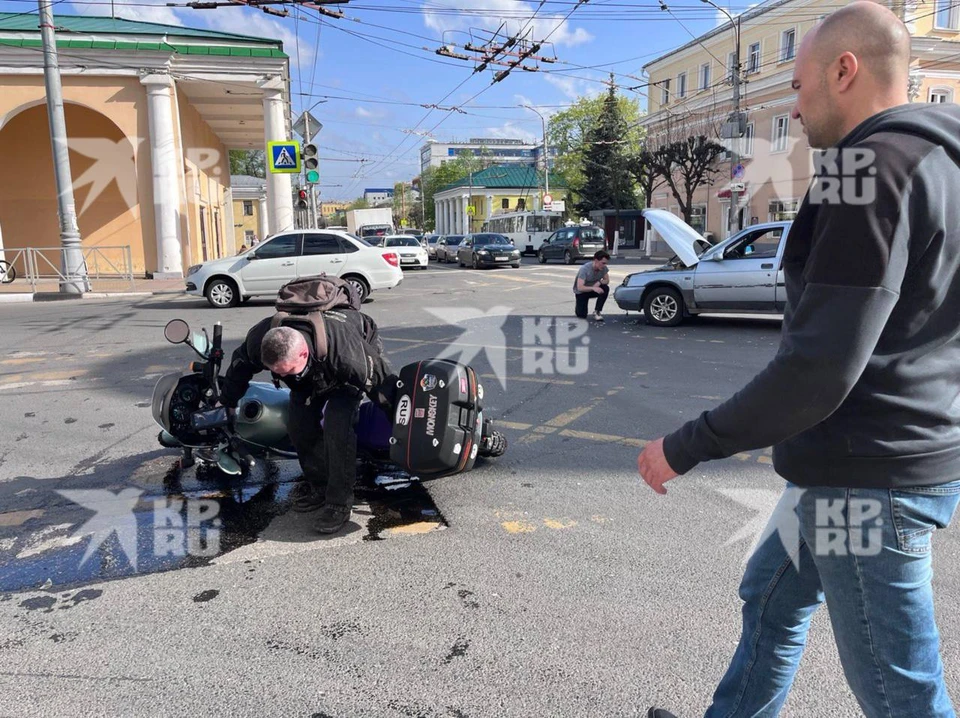Очередная авария на перекрестке улиц Ленина и Свободы произошла днем 27 апреля.