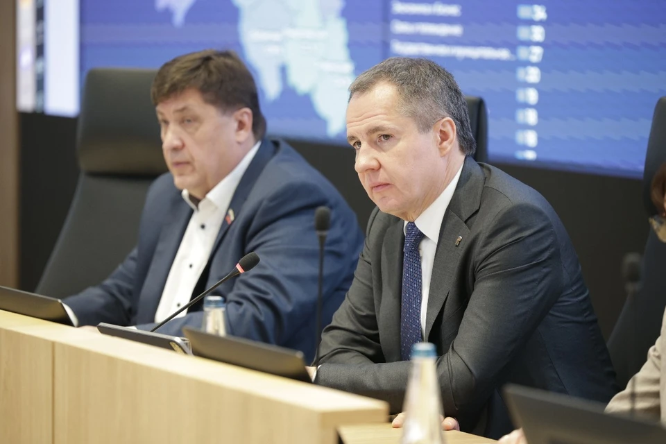 Гладков поручил белгородским предприятиям активнее привлекать молодежь к работе летом.