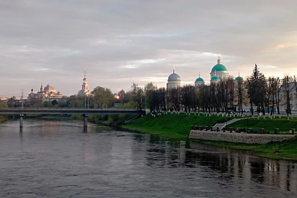 Вид с моста открывается чудесный.