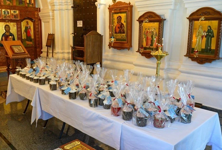 Феодоровский монастырь Переславля отправил на передовую тысячу куличей