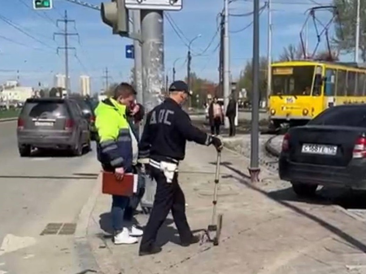 В Екатеринбурге в массовом ДТП пострадали два школьника - KP.RU