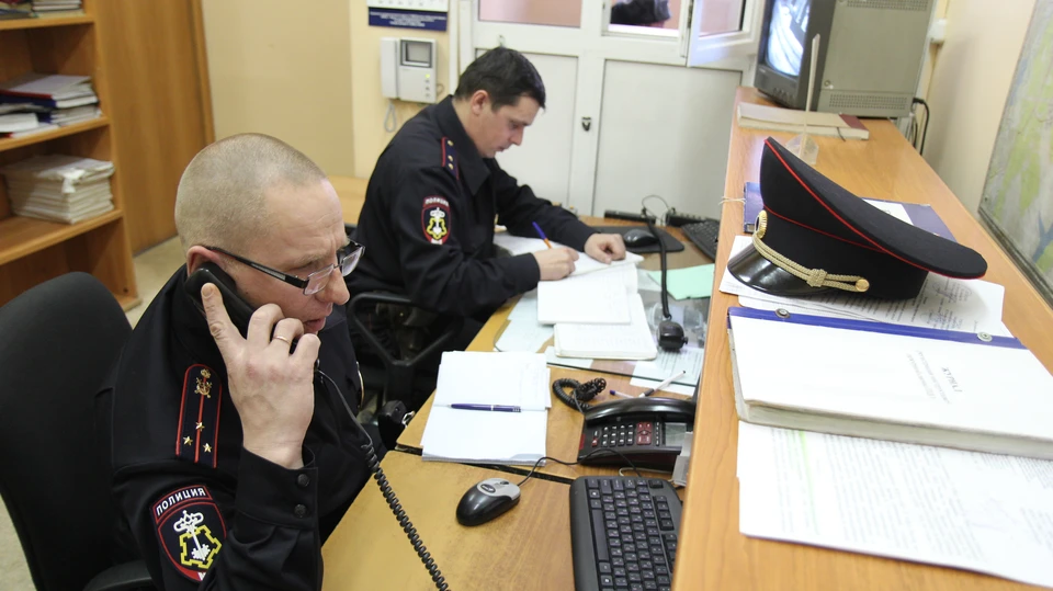 Полиция бьет тревогу: подростки Кузбасса приходят на помощь мошенникам