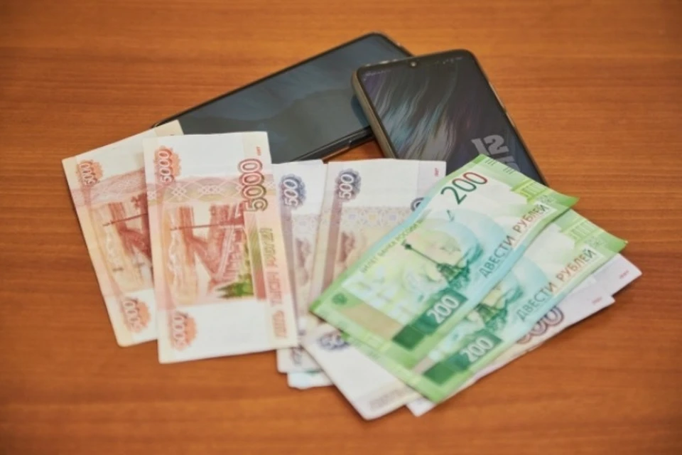 Мошенники в Братске похитили у сторожа полтора миллиона рублей