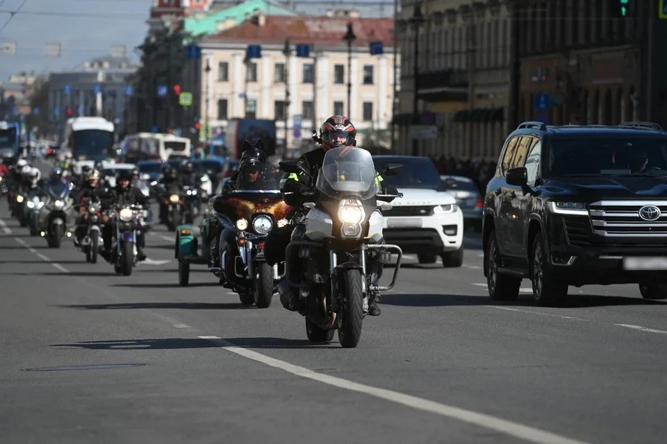 Мотосезон официально открыли в Петербурге.