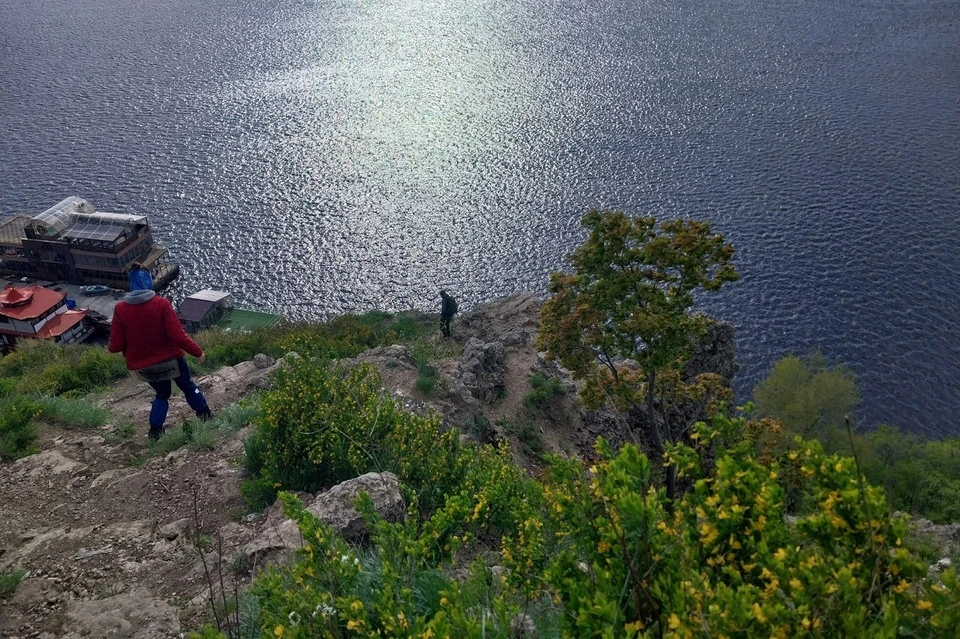 Самарец погиб, сорвавшись в Волгу со скалы. Фото: https://vk.com/tropa_63