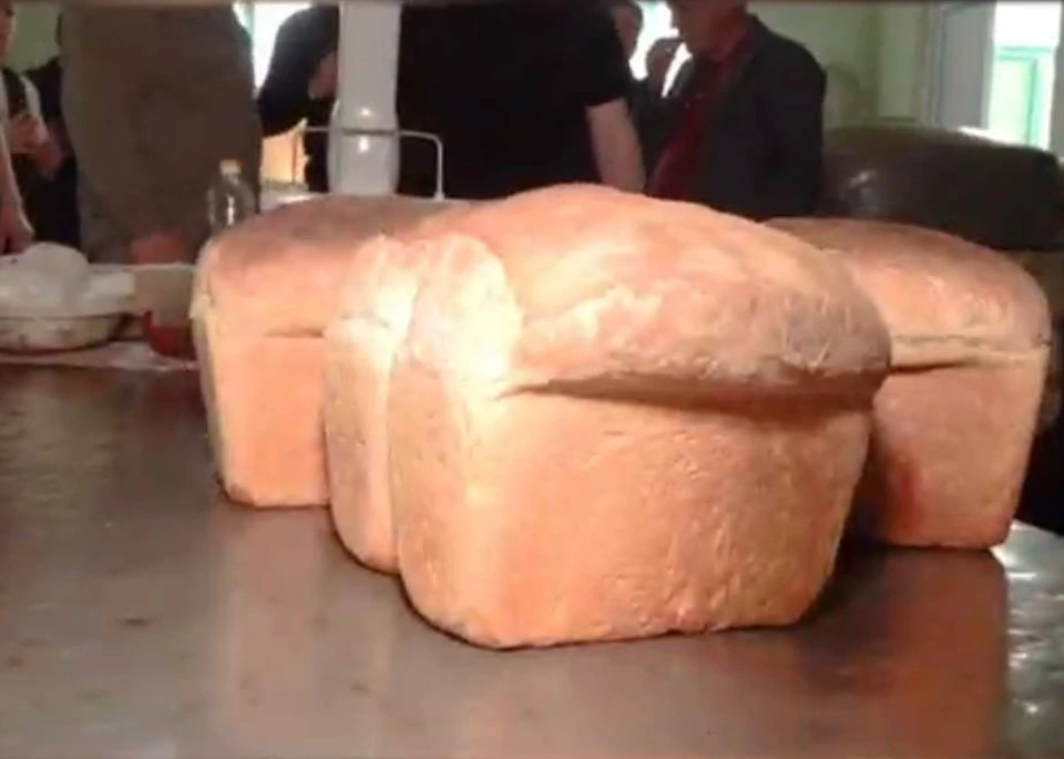 В Херсонской области за месяц производят более 200 тонн социального хлеба. ФОТО: тг-канал Андрея Алексеенко