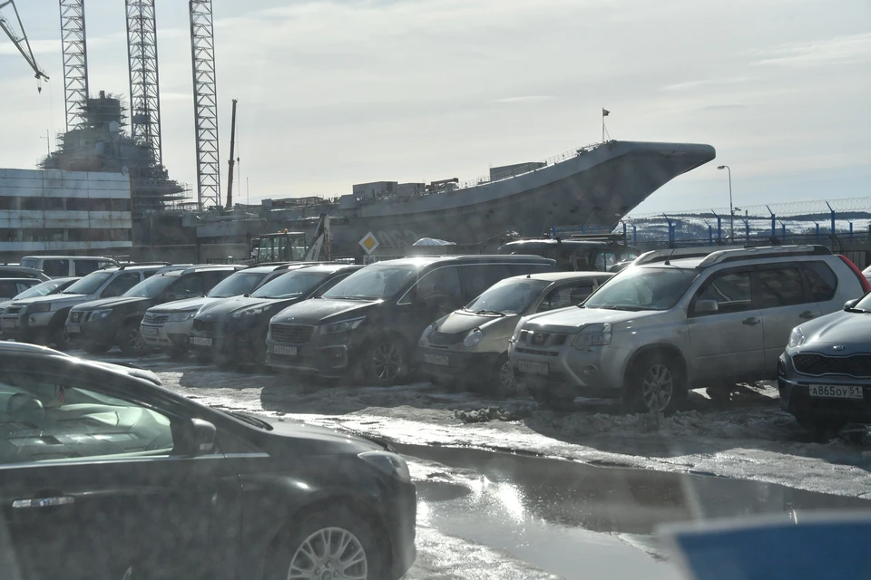 Автомобили доставляли в порт Новороссийска.