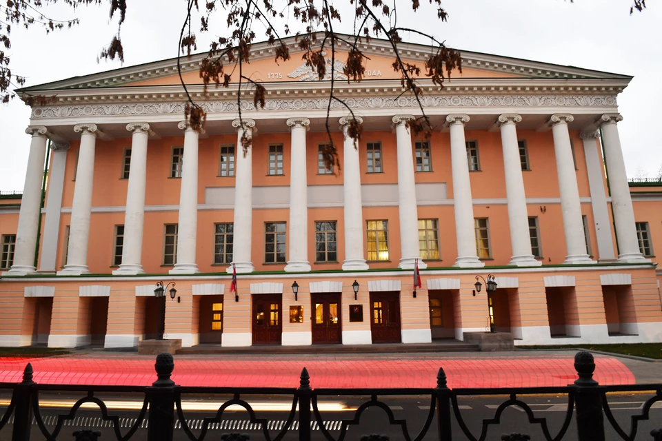 Мосгордума лишила статуса депутата Евгения Ступина* за систематические прогулы.