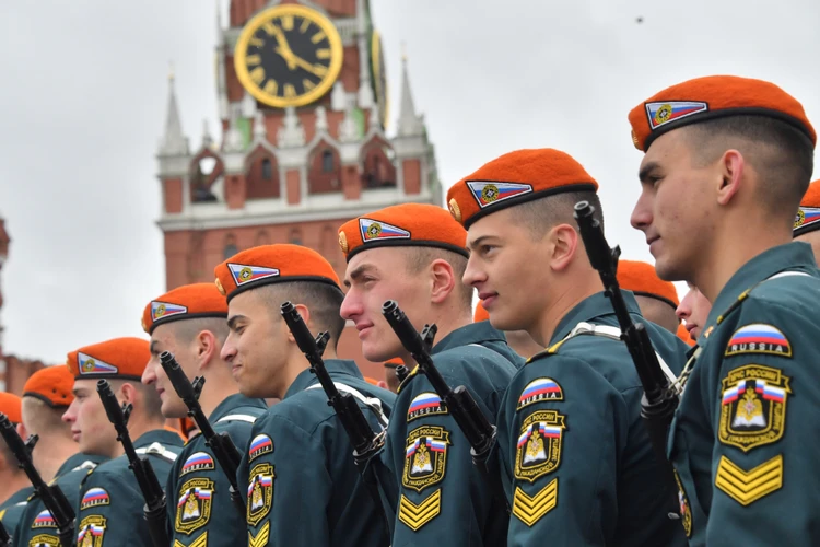Куда сходить на День Победы в Москве 2024: костюмированный бал, выставка трофейной техники и бесплатные выступления звезд