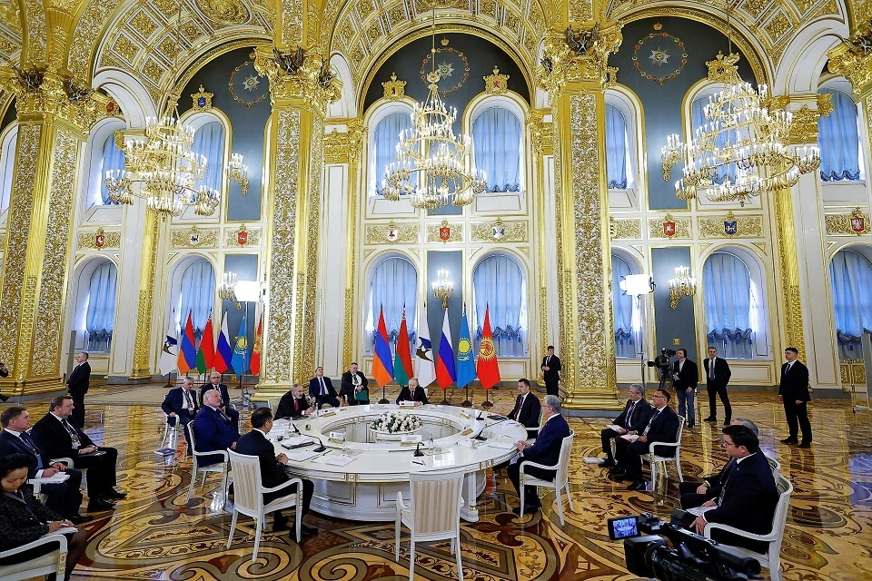 Владимир Путин рассказал о важности ЕАЭС в условиях санкций