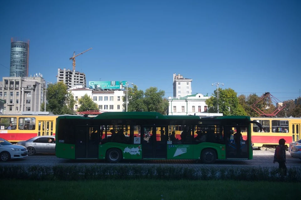 На Радоницу в Новосибирске запустят дополнительный общественный транспорт.